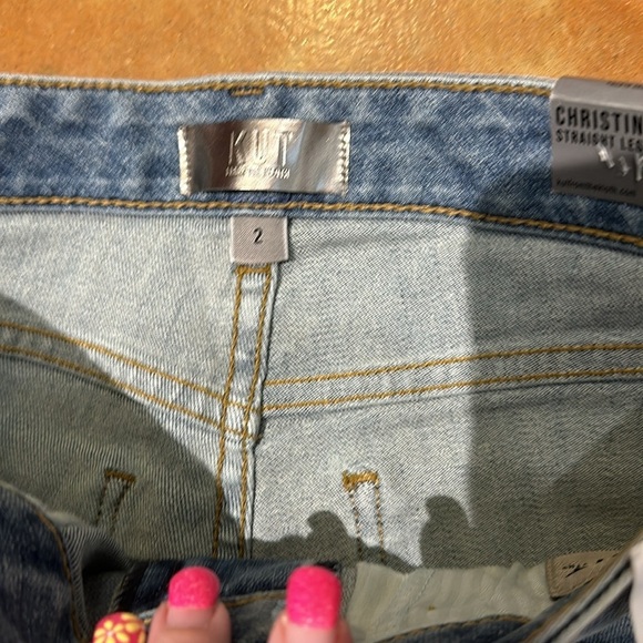 NWT Kut From the Kloth straight leg distressed on hem Jean. Size 2 - Picture 5 of 8